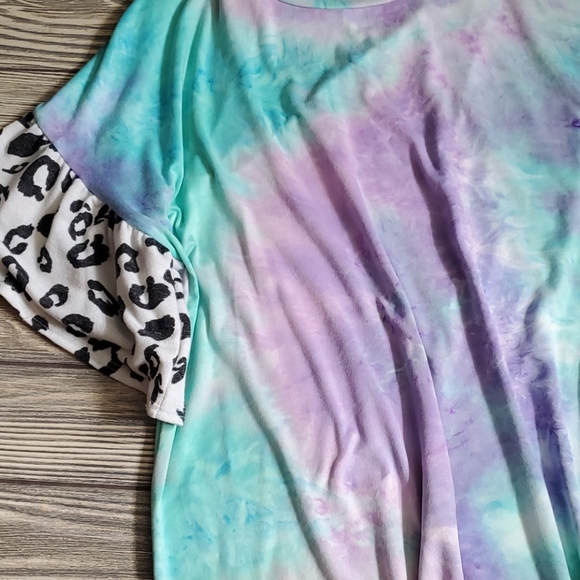 Tye dye leopard sleeve  Top - Picture 5 of 7